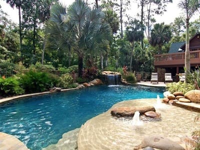 Top Celebrity Swimming Pools