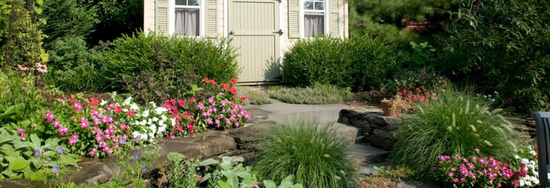 small backyard landscaping ideas