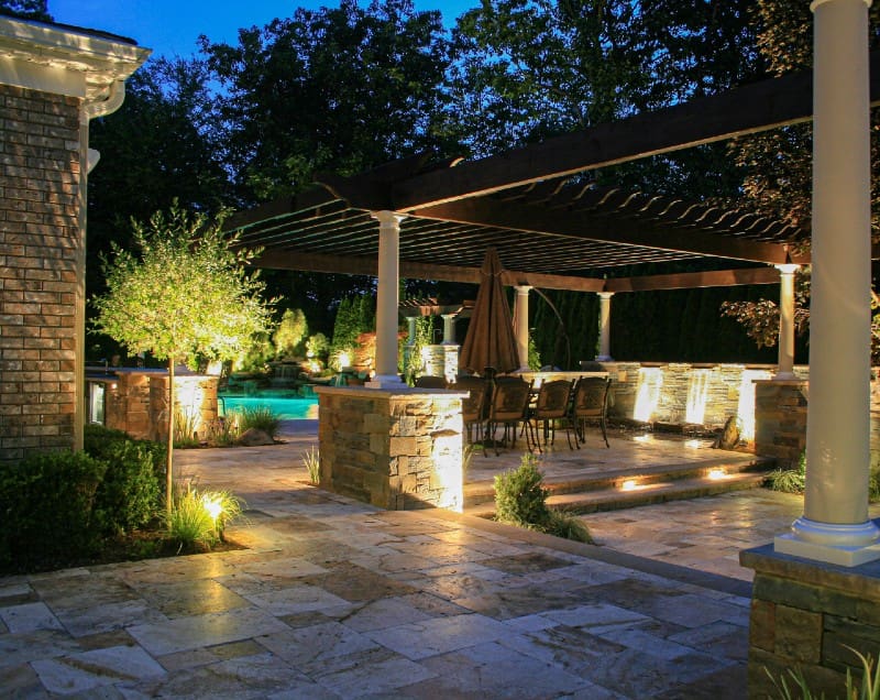 low-voltage-landscape-lighting