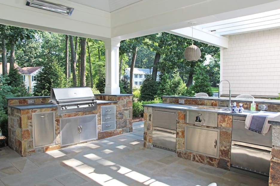 designing-an-outdoor-kitchen