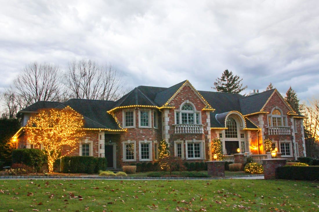 Explore festive holiday lighting and decor ideas to brighten your home. Tips for lights, greenery, color themes, and outdoor displays.